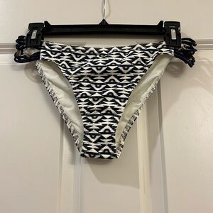 Livia NWT ladies swim bikini bottoms